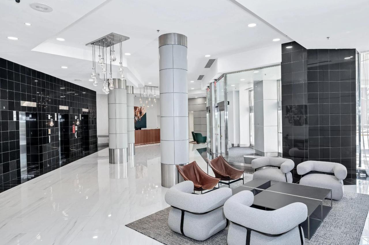 Modern & Charming Apt With Rooftop @Pentagon City Arlington Bagian luar foto