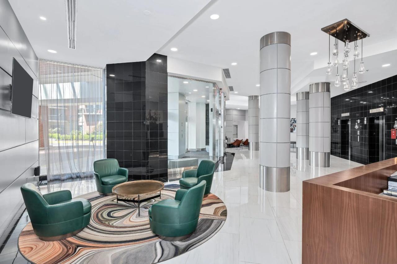 Modern & Charming Apt With Rooftop @Pentagon City Arlington Bagian luar foto
